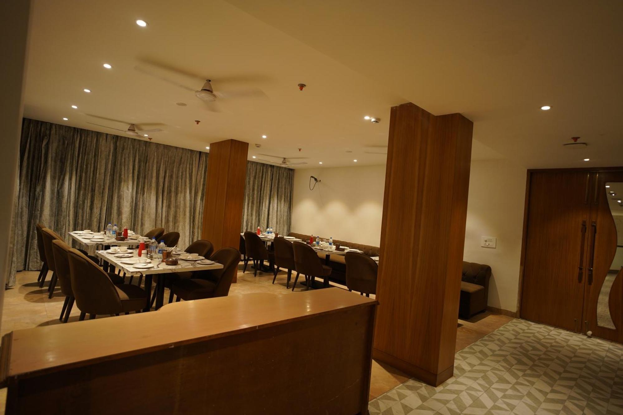 Hotel Mumbai House Express אודייפור מראה חיצוני תמונה