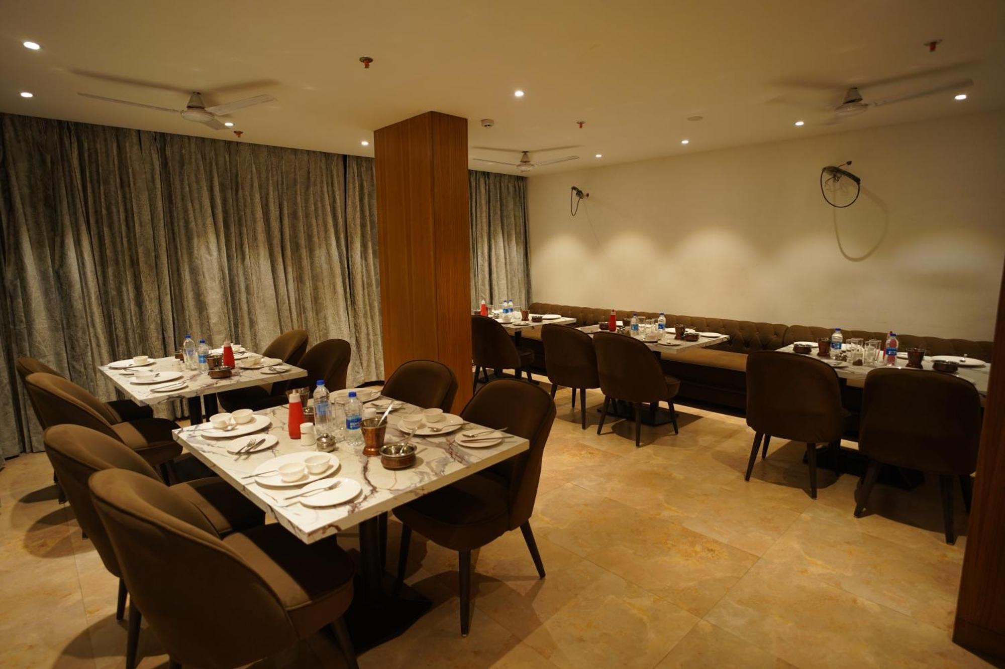 Hotel Mumbai House Express אודייפור מראה חיצוני תמונה